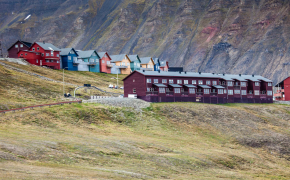 Kvinner inntar Svalbard