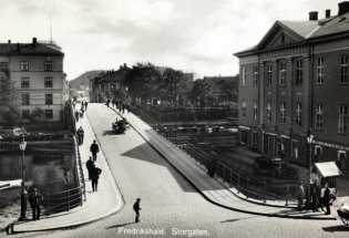 Dekorativt historisk bilde fra Fredrikshald.