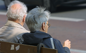 Pensjonene spiser stadig mer av kaka