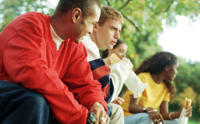 Innvandrere har mindre tillit til sine medmennesker